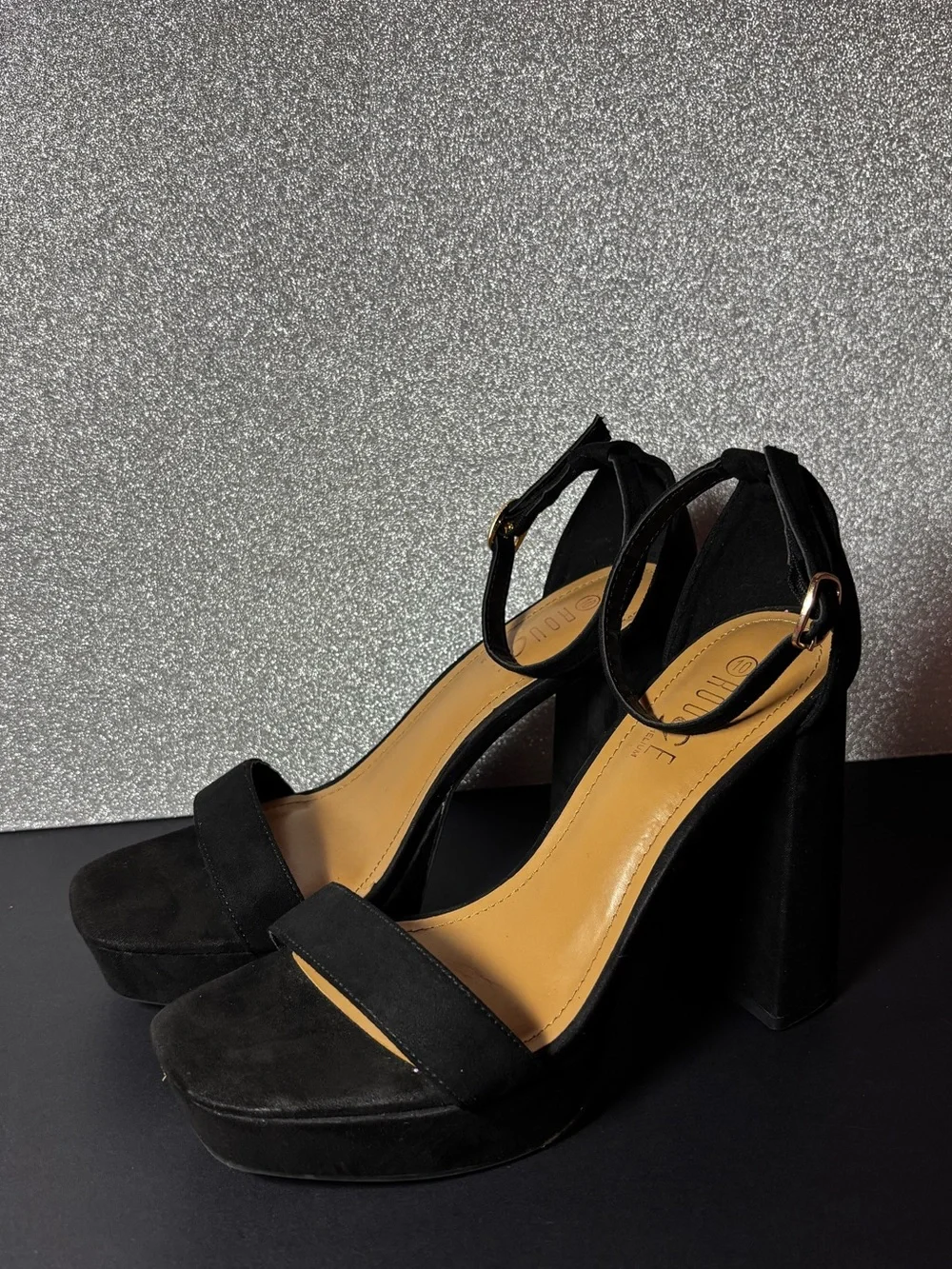 BRAND NEW! Never worn Black Suede Platform Heels🖤 cute n comfy!